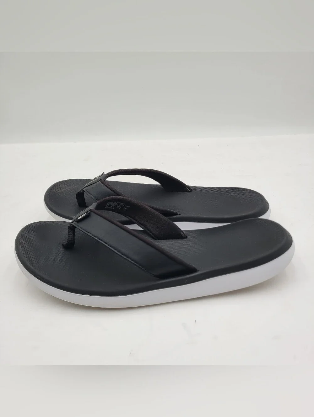 B41 Nike Bella Kai Women's Flip Flop Sandals Black/White AO3622-002 Sz 9